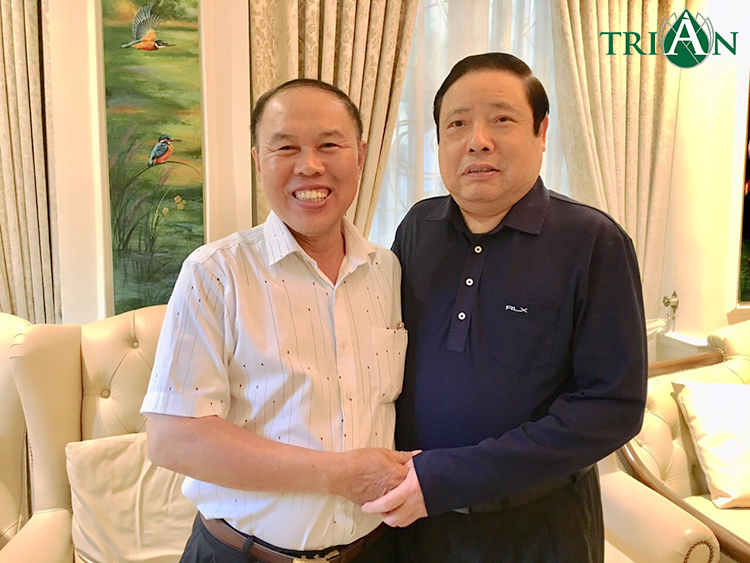 Tác giả và Đại tướng Phùng Quang Thanh.